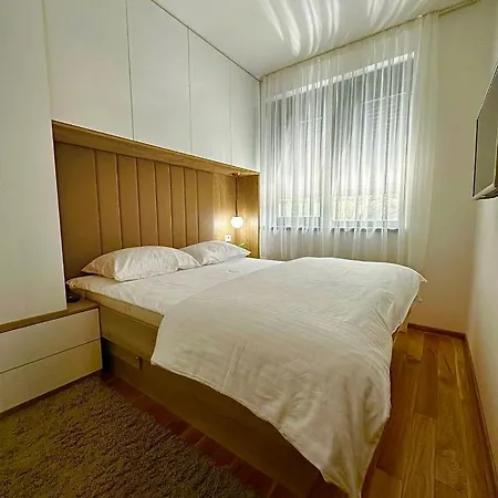 Zlatni Bor Ii Apartmán *