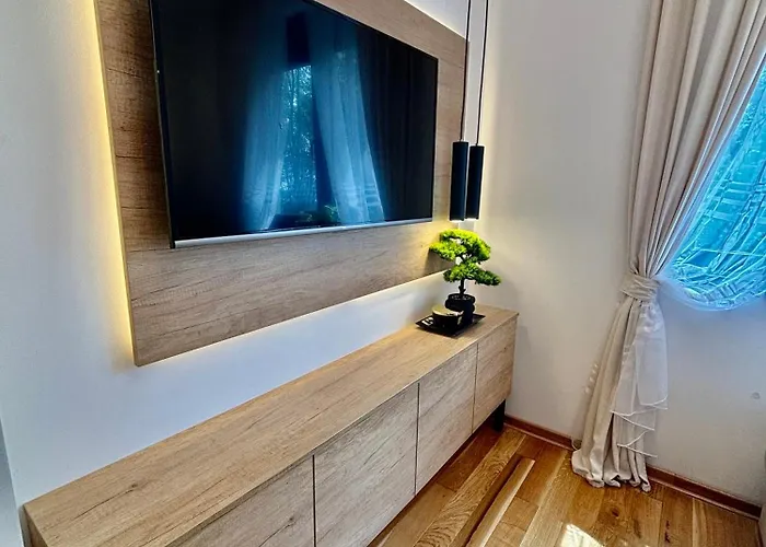 Zlatni Bor Ii Appartamento *