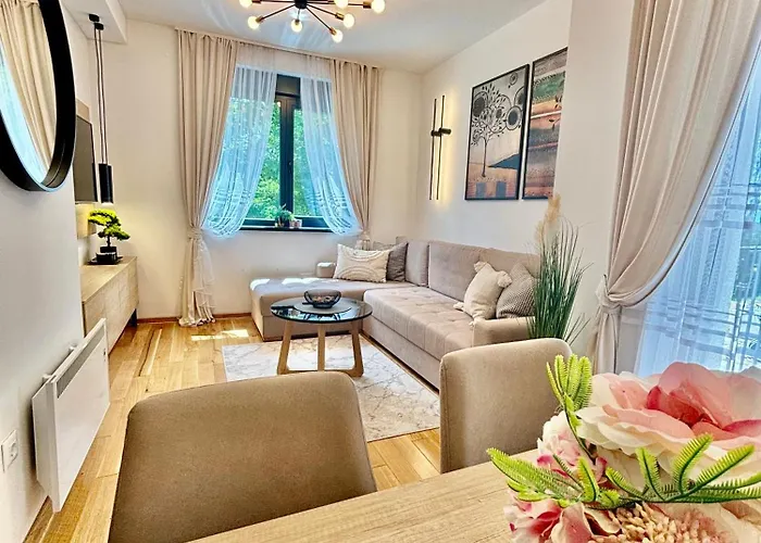 Zlatni Bor Ii Appartamento Palisat